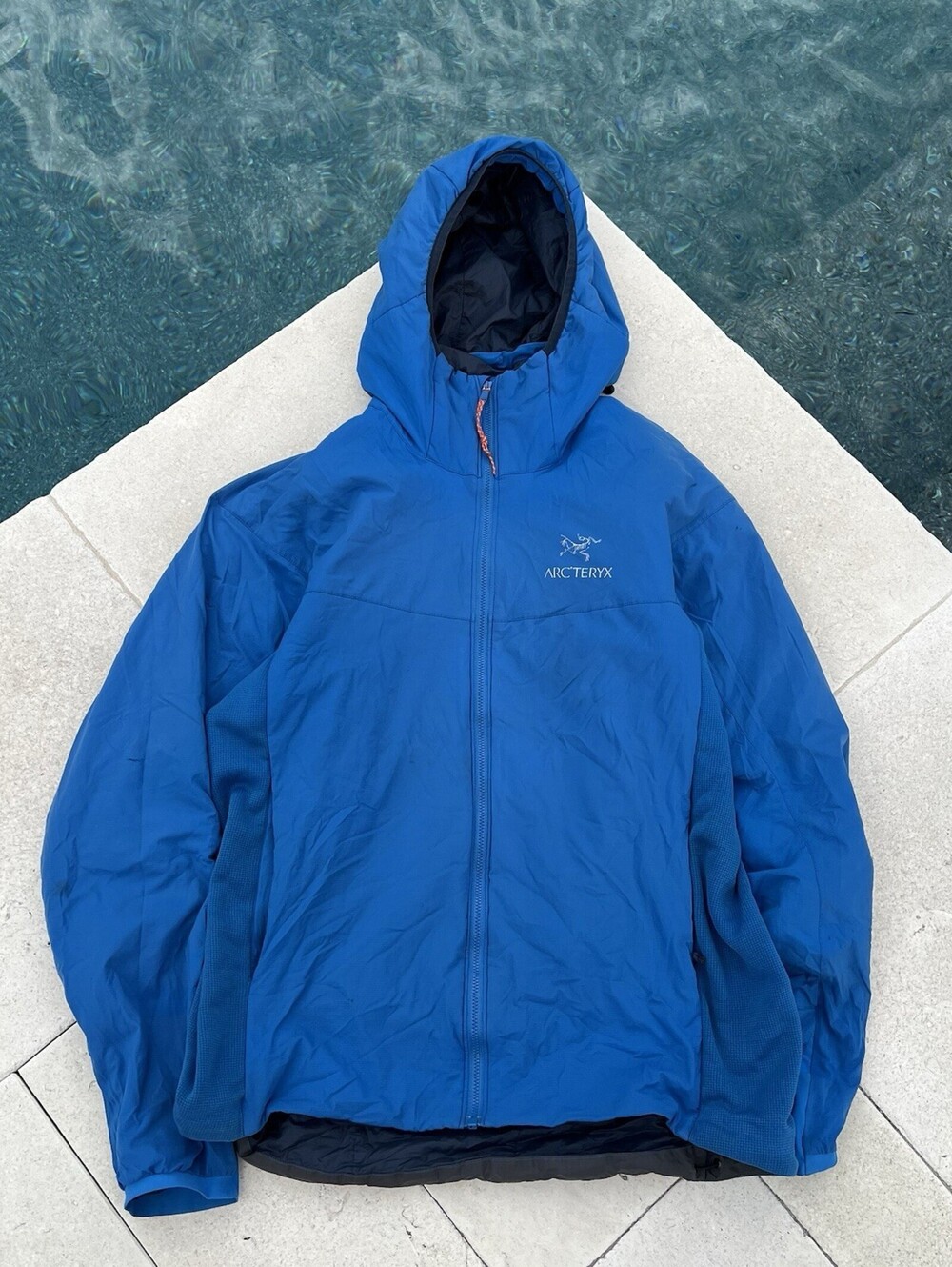 Arc'teryx Atom LT Insulated Hoody 2016 L Bright Blue Size Large Gorp Hiking Fall